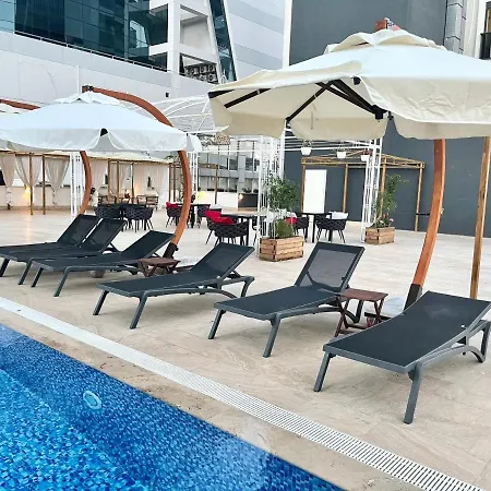 Only One Suites & Residences Appartement